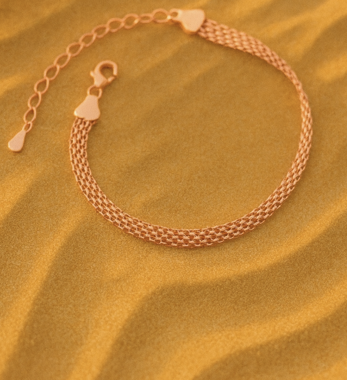 Noura Luxe Mesh Bracelet